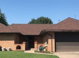 2208 Oriole St, Ponca City, OK 74601