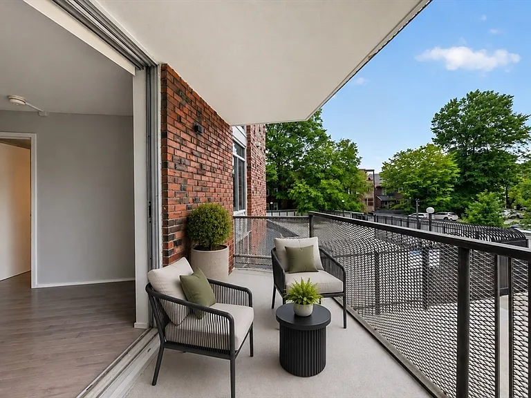 19 Winchester St #208 — Photo 4