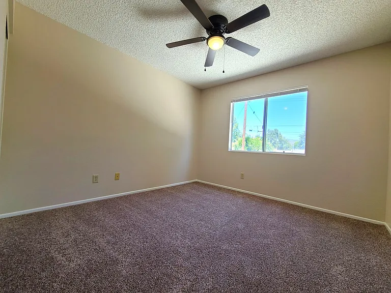 11768 Avalon Ave — Photo 18