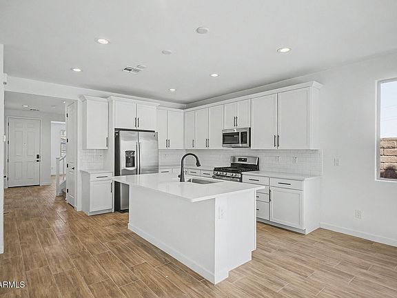 3rd image of 16975 W SAMANTHA Way
