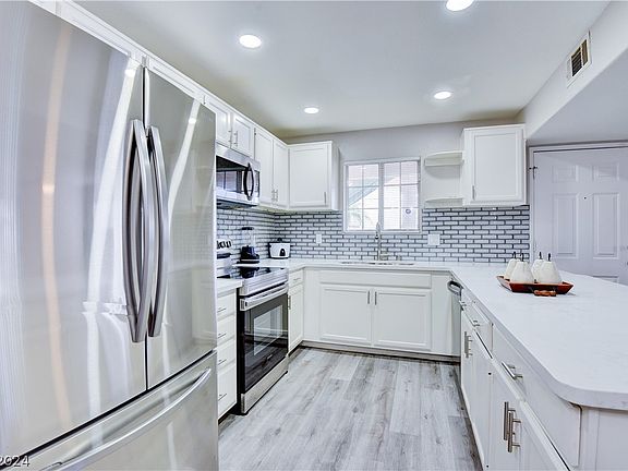 4th image of 2725 S Nellis Blvd Unit 1125