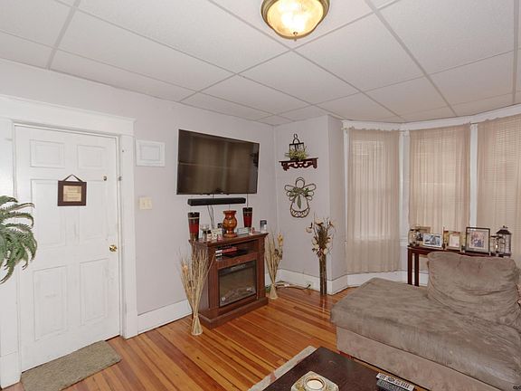 5th image of 93 Columbia St