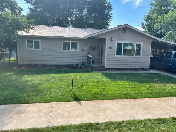 318 S E St, Lakeview, OR 97630