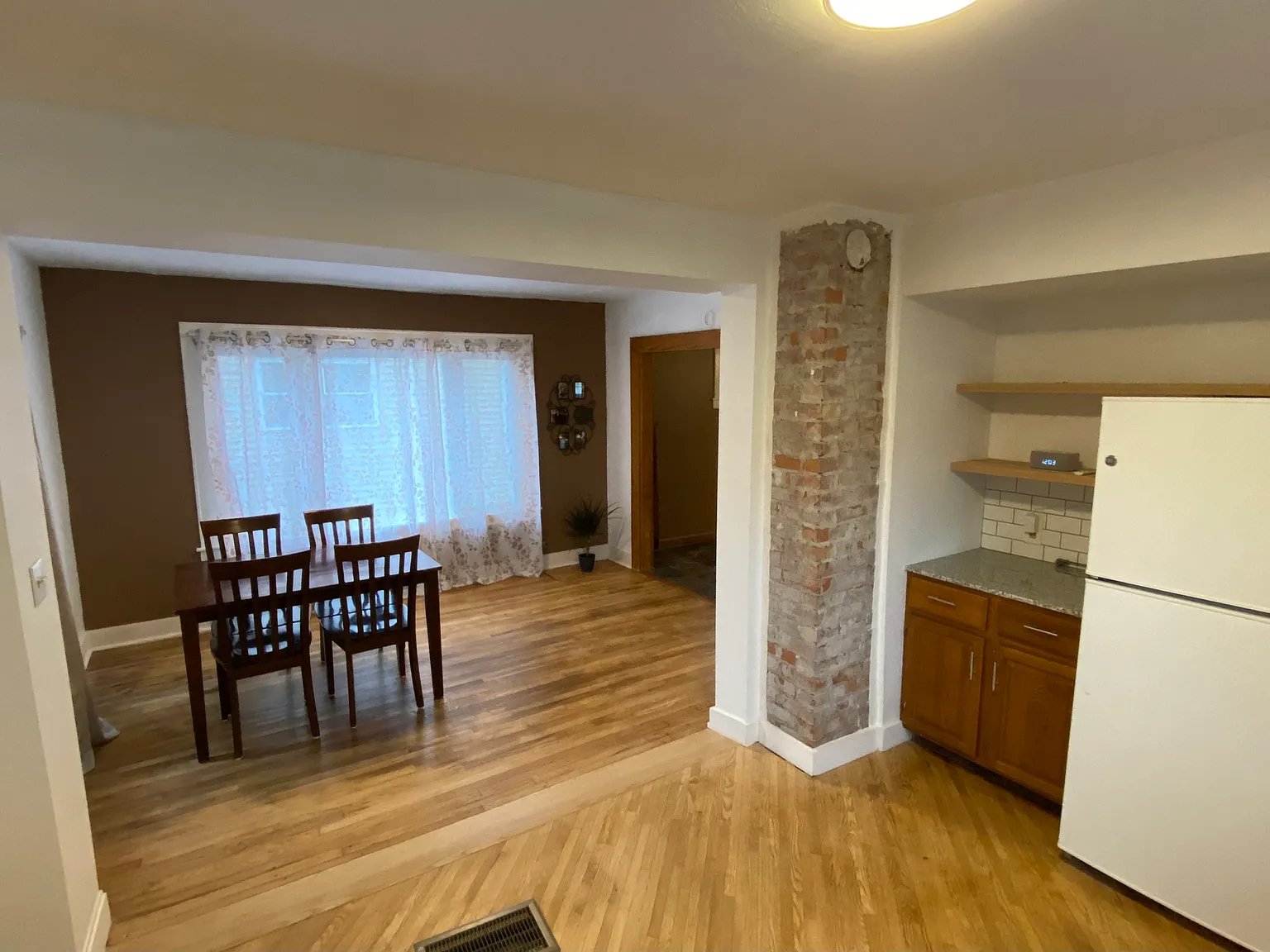 3 bed, 1500 sqft, $1,975 — Photo 3