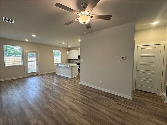 3113 Skyrock Dr, Houston, TX 77063 | Zillow