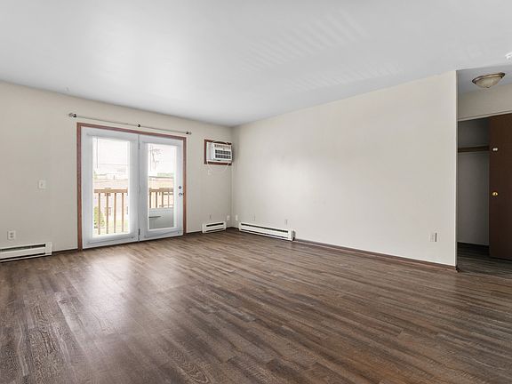 2nd image of 1120 19th St #5