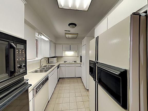 5th image of 605 Rayburn Dr