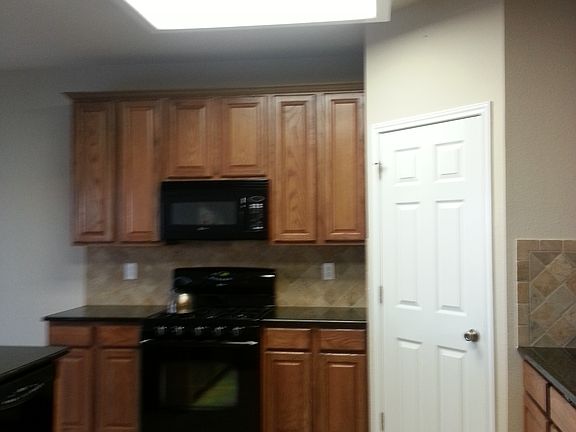4th image of 306 Perch Mdw