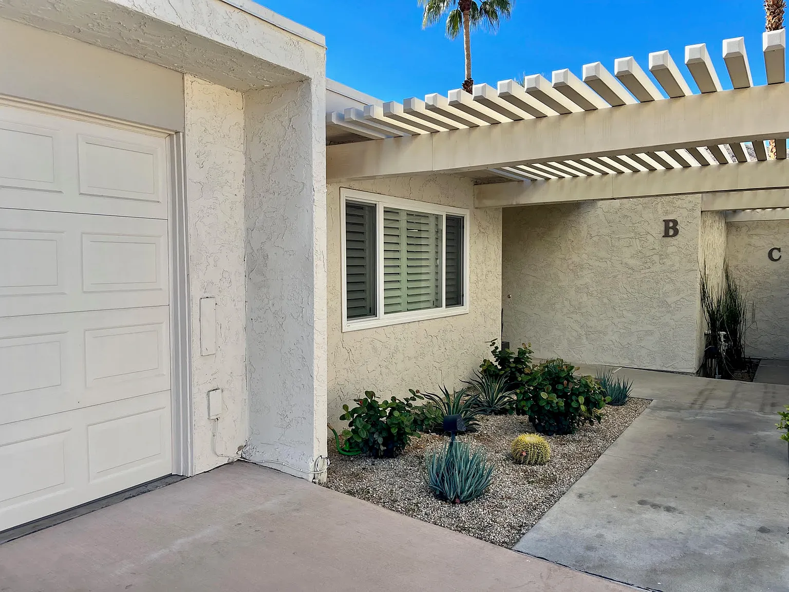 2 bed, 1350 sqft, $5,500 — Photo 3