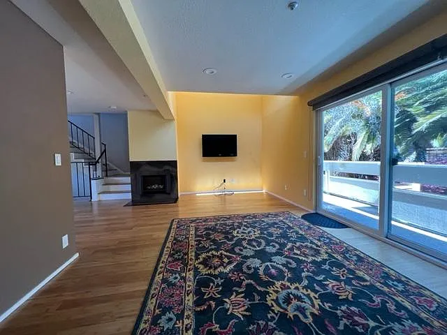 363 N Rengstorff Ave #13 — Photo 2