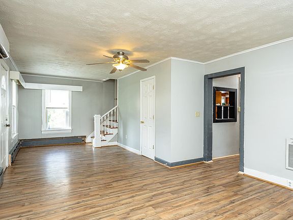 5th image of 406 S 2nd St