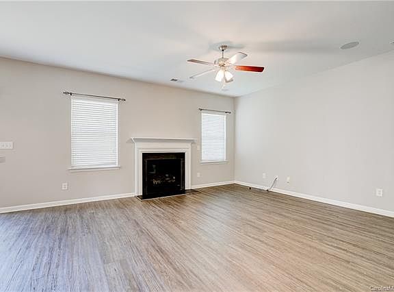 4th image of 11358 Breezehill Ln
