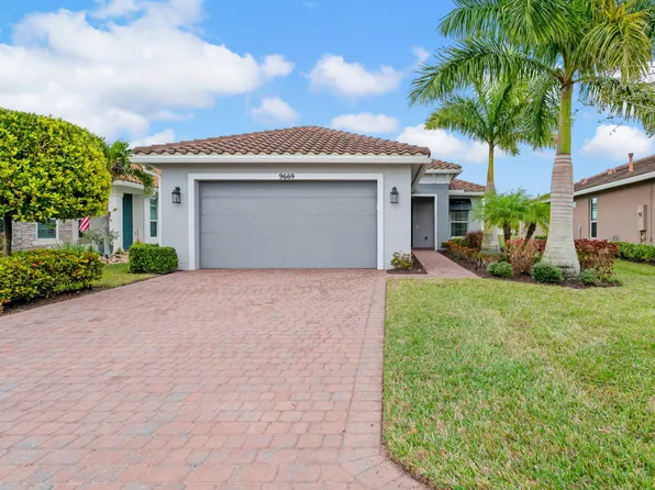 9669 SW Forestwood Avenue, Port St Lucie, FL 34987