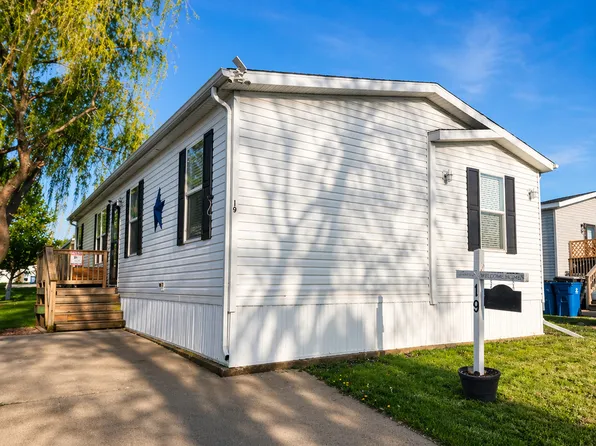 19 Saint Francis Dr, Bourbonnais, IL 60914
