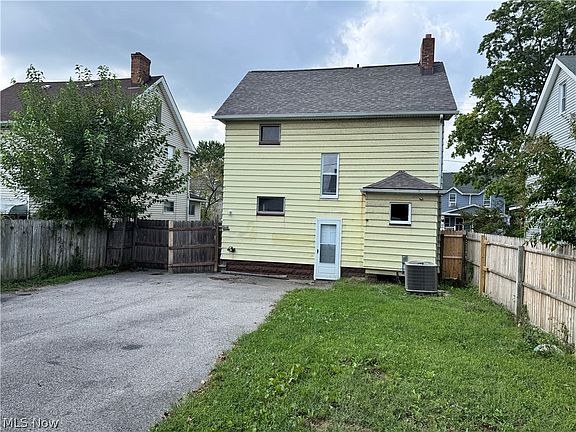 2nd image of 3059 W 111th St