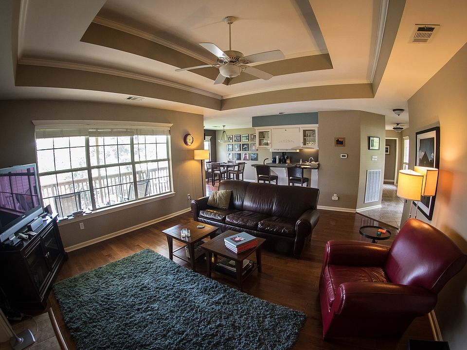 1st image of 10 Brook Forest Ct