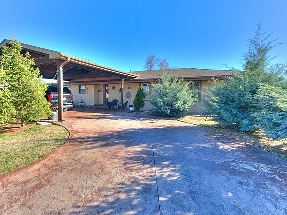 4th image of 2200 SW 48th St