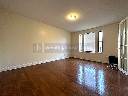 1st image of 2 Pinehurst Ave APT F4
