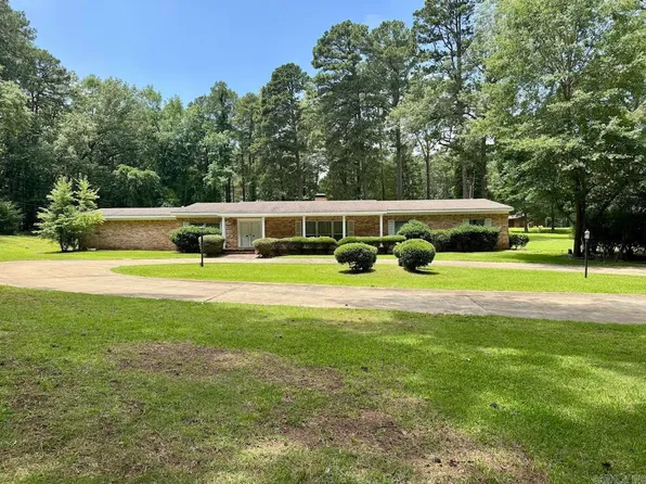2500 Forest Lawn Dr, El Dorado, AR 71730