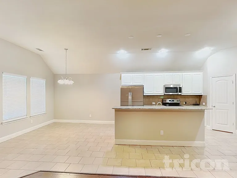 216 Range Rd — Photo 3