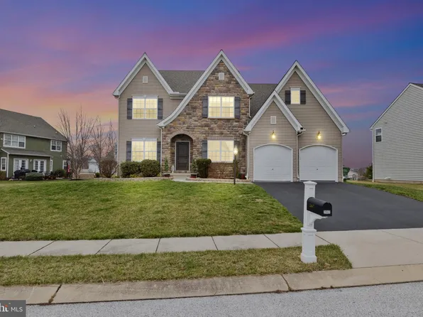 2647 Hummel Dr, York, PA 17404