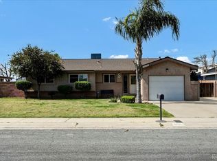 10126 Martin Rd, Hanford, CA 93230