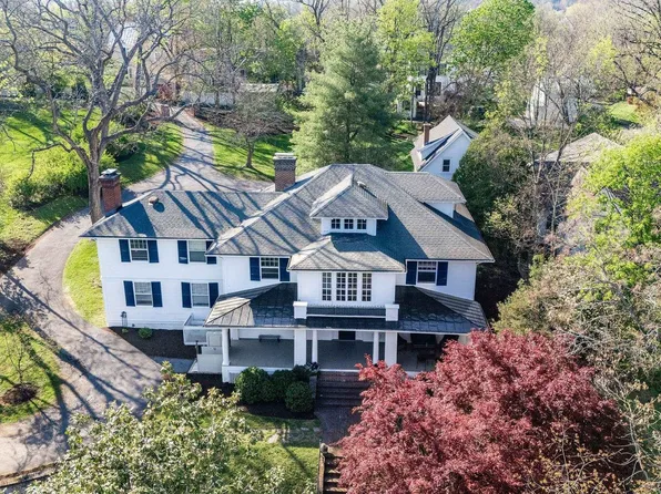 675 E Beverley St, Staunton, VA 24401