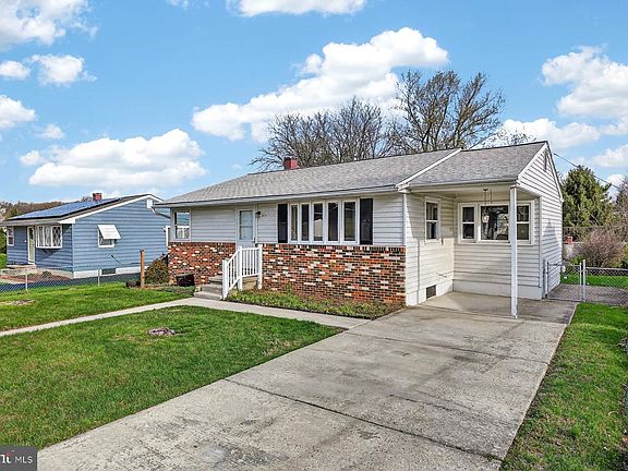2nd image of 804 Bentwillow Dr