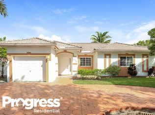 16733 NW 90th Ave, Miami Lakes, FL 33018
