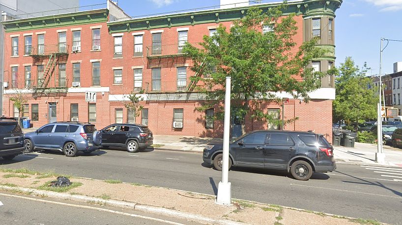 1st image of 2337 Pacific St #1B