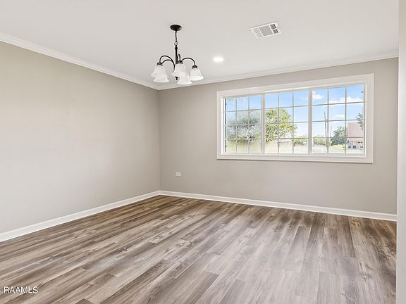 5th image of 11006 Lauren Ave