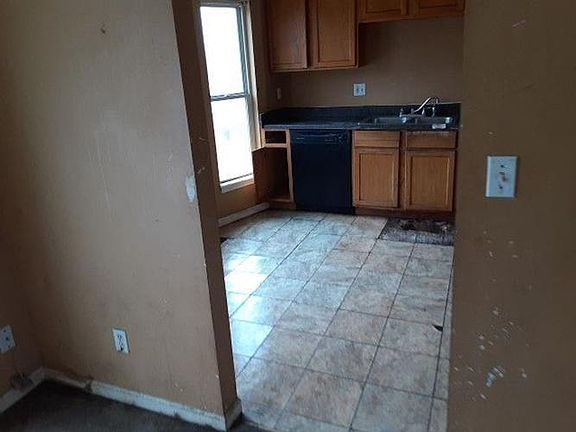 5th image of 8123 Minnesota Ave