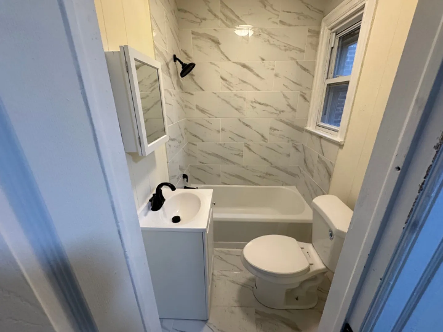2102 Madison St - Unit B — Photo 4