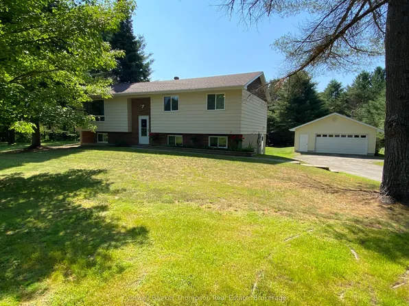 1803 Ravenscliffe Rd, Huntsville, ON P1H 2J2