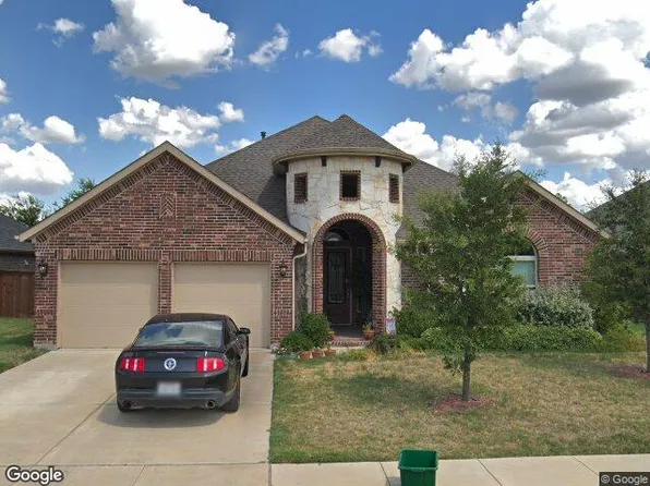 7648 Town Lake Dr, Grand Prairie, TX 75054