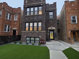 3710 N Sawyer Ave, Chicago, IL