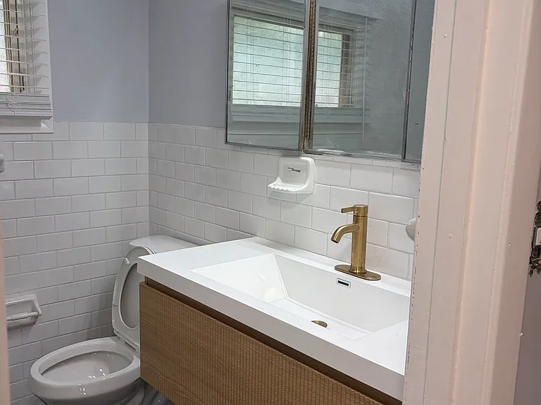 5503 W 78th Ter — Photo 8