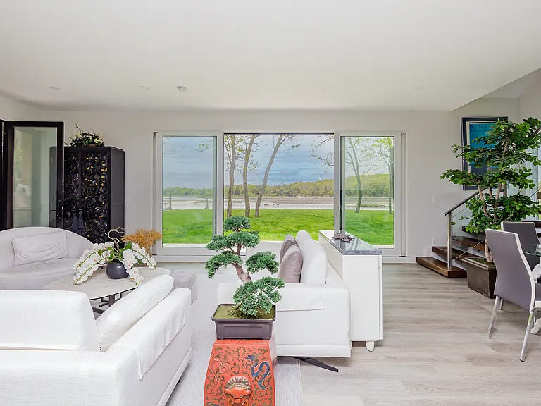 308 Towd Point Rd — Photo 5