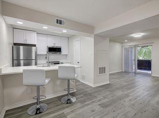 8201 Richmond Ave APT 10, Houston, TX 77063