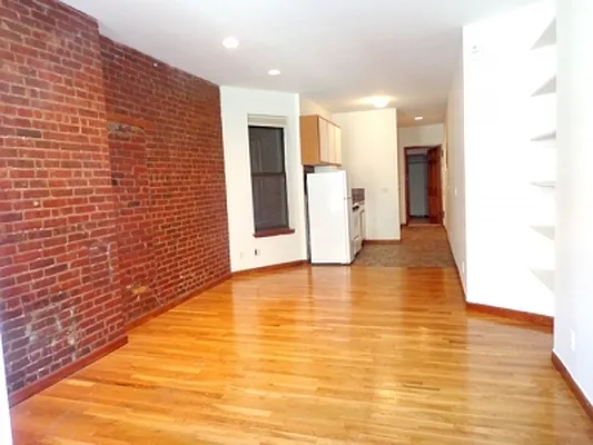 Rented by Citi Habitats | media 18