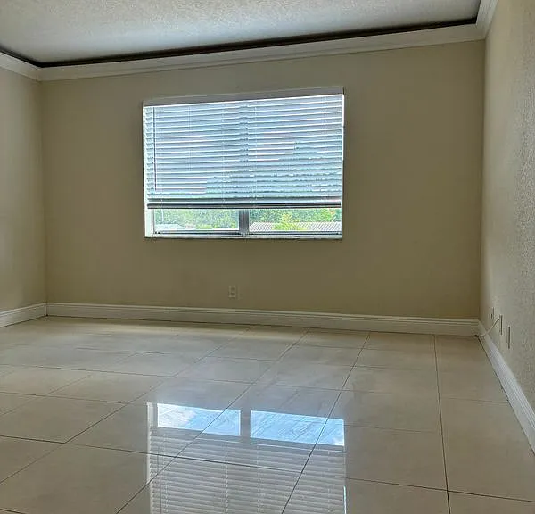 1300 Moffett St #209 — Photo 10