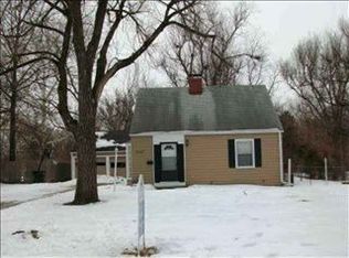 2147 SW Burnett Rd, Topeka, KS 66614