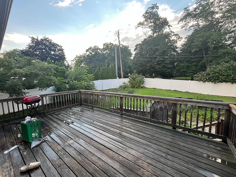 1 Pearsall Dr — Photo 13