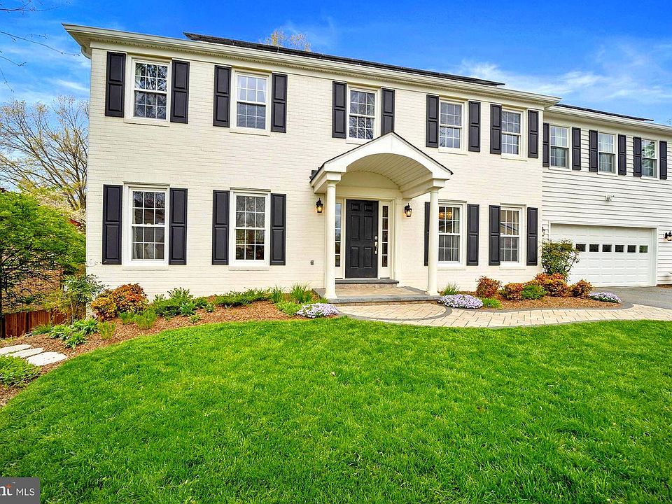 1st image of 413 Feather Rock Dr
