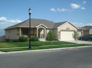 8277 S Water Oak Dr, West Jordan, UT 84081