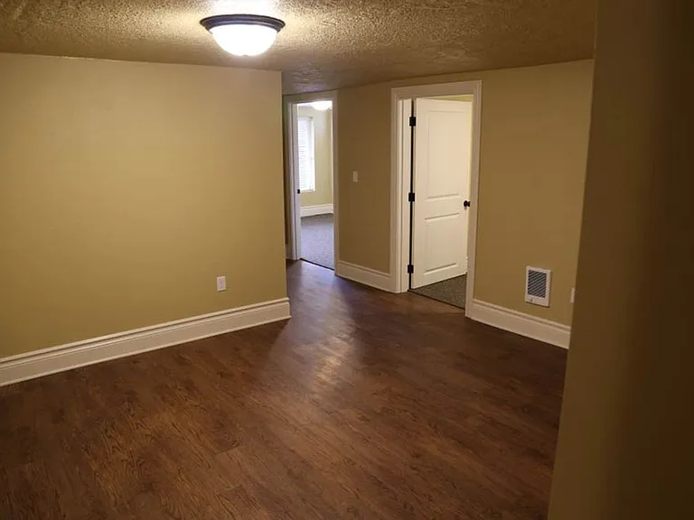 685 SE Vera Ave — Photo 7