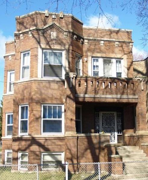 1st image of 600 N Leclaire Ave
