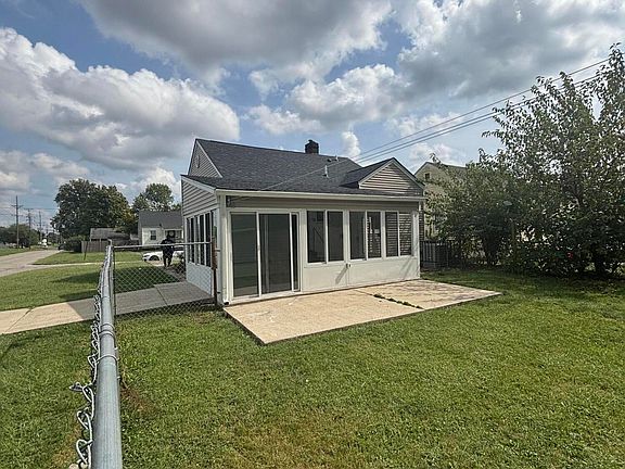 2nd image of 1800 Gregg Ave