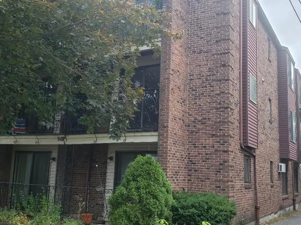 147 Preston St APT 2A, Hartford, CT 06114