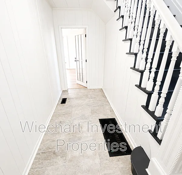924 W Wayne St — Photo 4